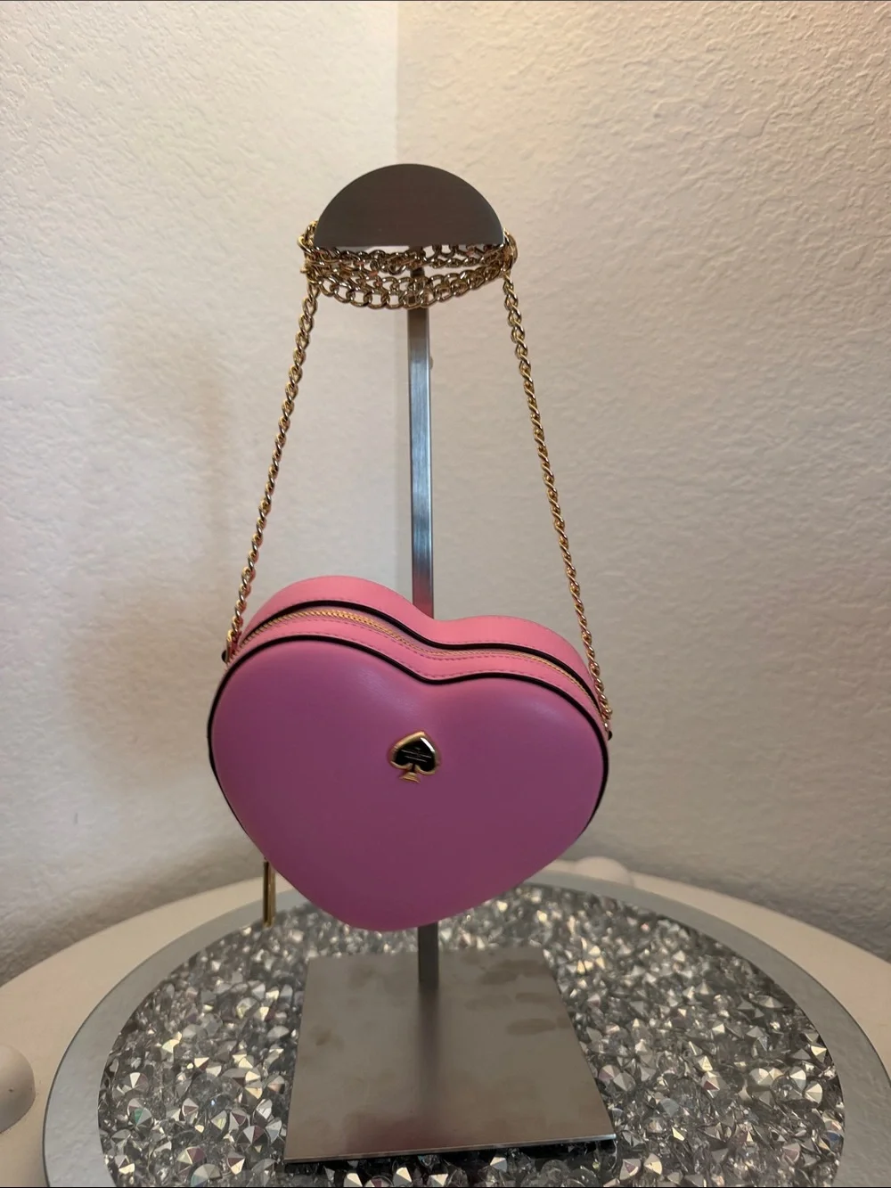 kate spade pink heart-shaped mini crossbody with gold chain NEW NO TAGS